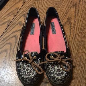 Women’s sperry shoes